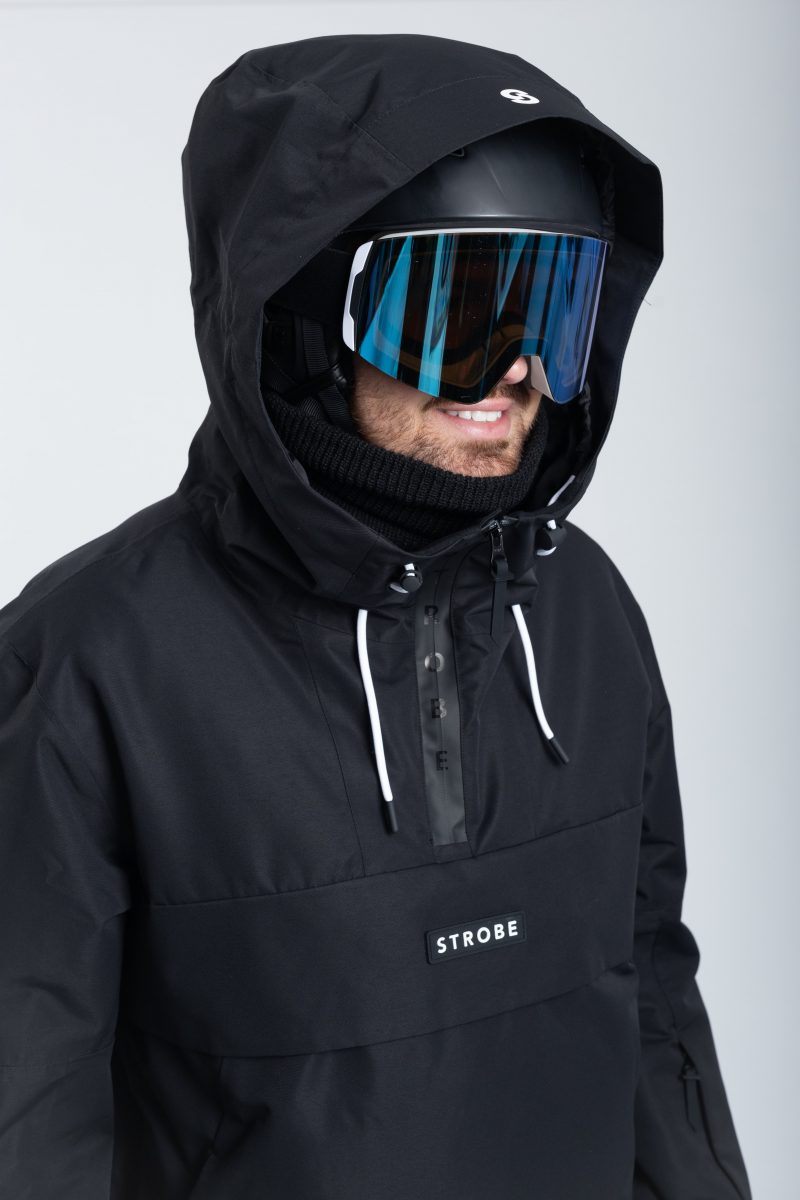 Kypäräyhteensopiva ja tupla-säädettävä huppu